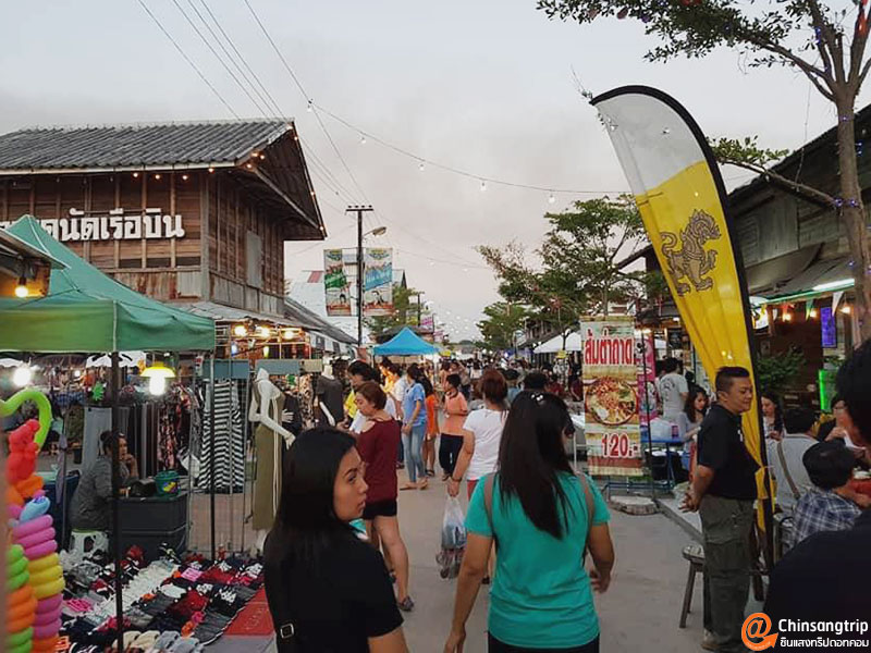 ตลาดนัดเรือบิน หรือ ตลาดบางปลา_2