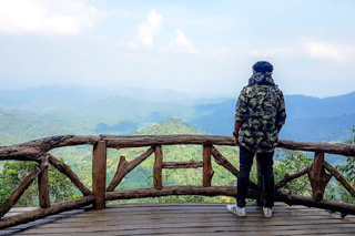 Bangkok to Thong Pha Phum, heading to Pilok, a beautiful world in a budget of 1500.-, can you really travel???
