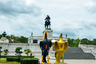 อนุสาวรีย์สมเด็จพระนเรศวรมหาราช