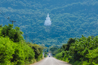 วัดเทพพิทักษ์ปุณณาราม(วัดหลวงพ่อขาว)